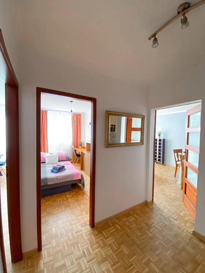 Room №3 Grzybowska 5 The Very Center Of Варшава Екстериор снимка